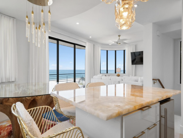 Anna Maria Island Four Bedroom Florida On The Beach!
